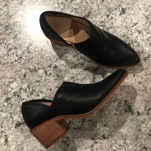 NWOT Catherine Malandrino black booties
